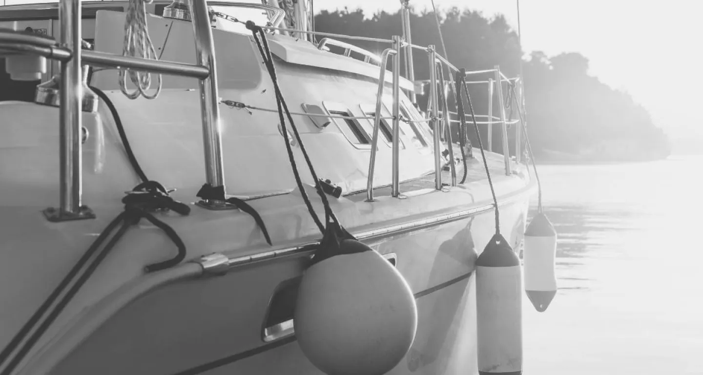 Common injuries from a boating accident include brain injury, whiplash, drowning, electrocution and injuries from equipment failure.