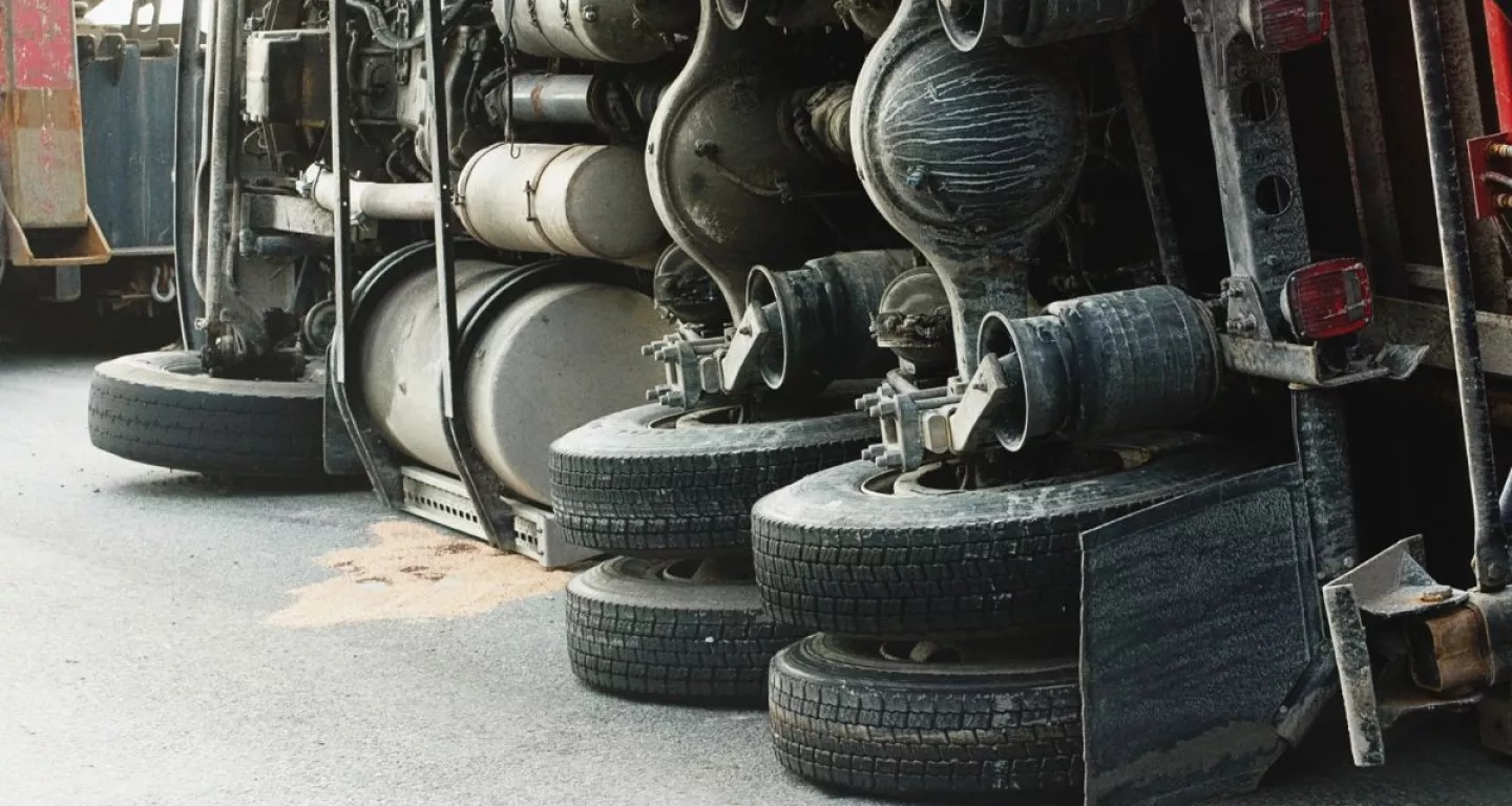 CT truck accident caused by unqualified driver